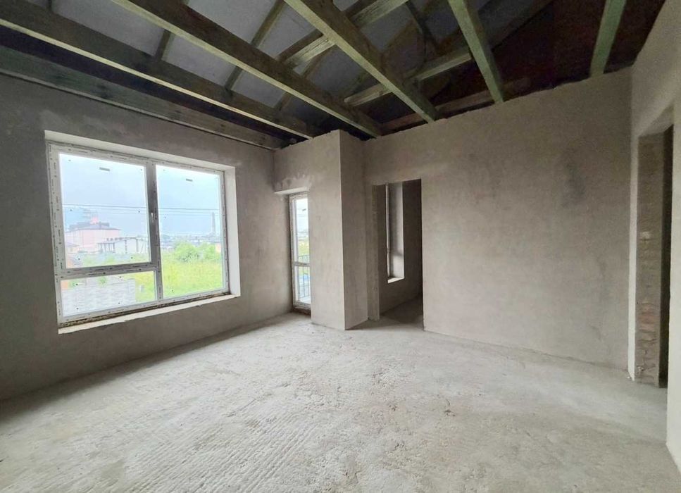 Продам котедж з міськими комунікаціями. Ділянка 2 сот. Екватор