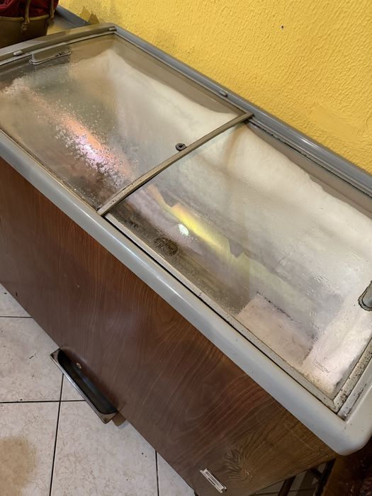 Arca de gelados a funcionar bem
