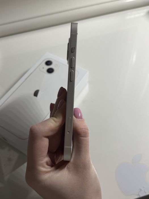 iphone 13 256gb  білий