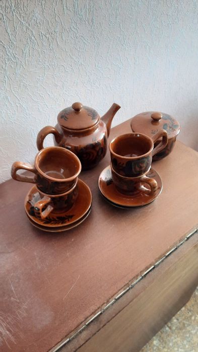 Продам: статуетки, сервізи, посуд, рюмки, бокали, тарілки,вази