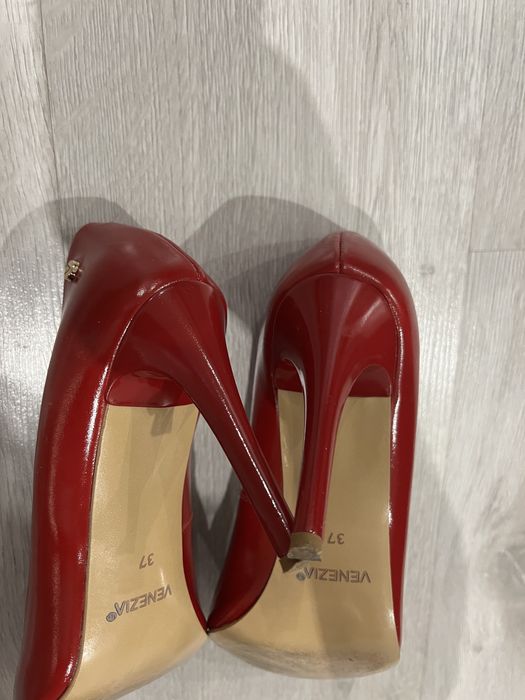 Szpilki Venezia roz. 37