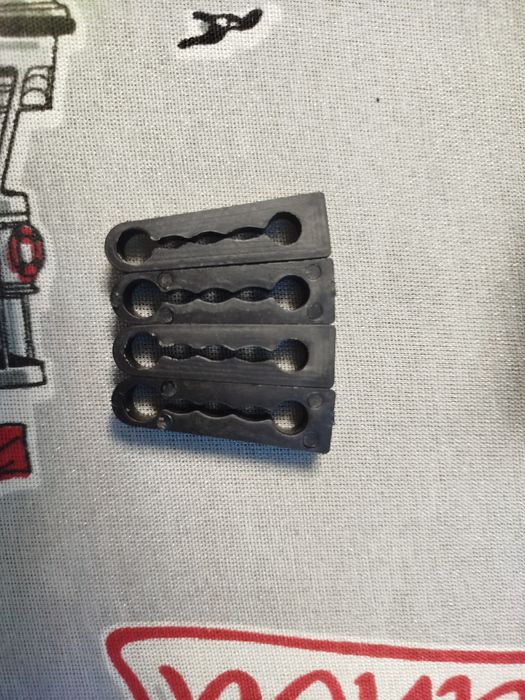 Демпфери для дверей на авто