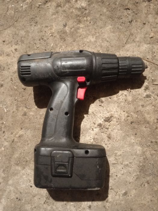 Продам шуруповерт