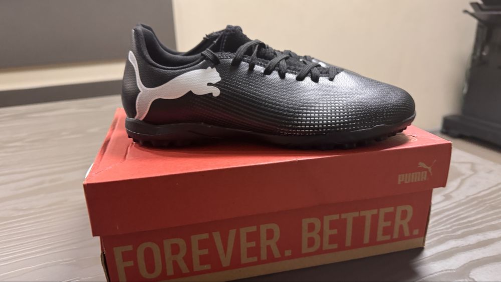 Сороконожки Puma Future 7 Play розміри 36, 37, 38