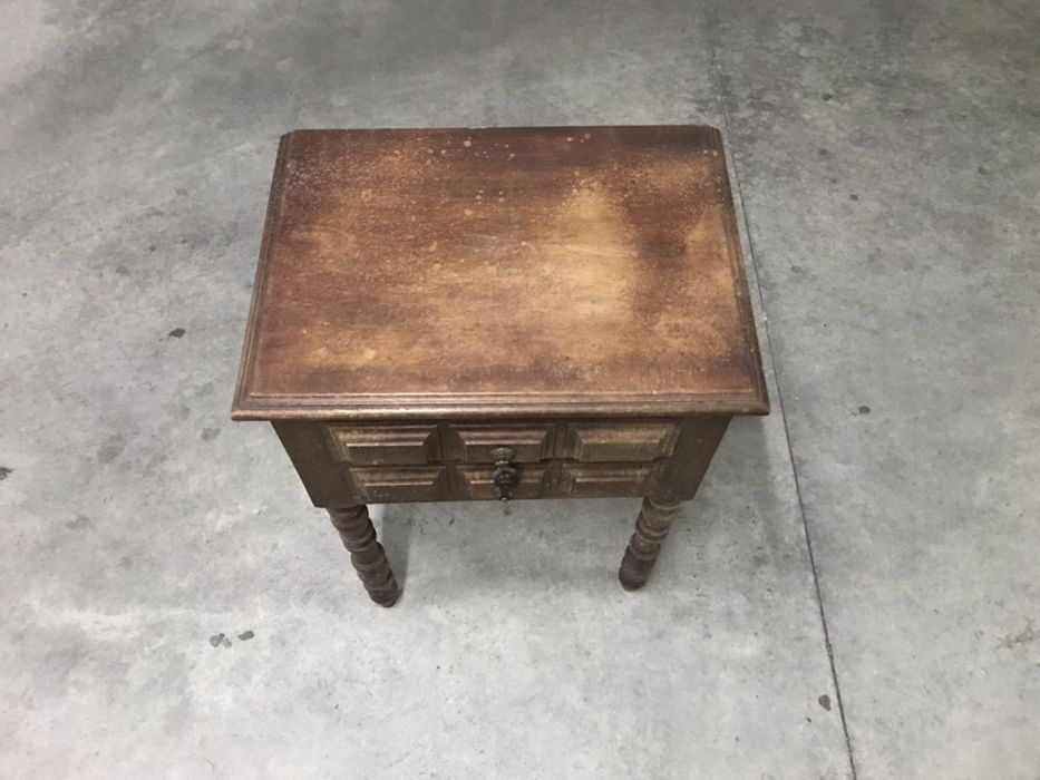 Mesa antiga para restauro