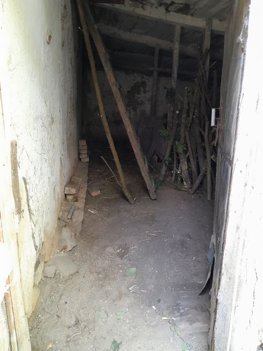 Продається будинок. Рогізно  Київська обл. Дерев'яний, глина.