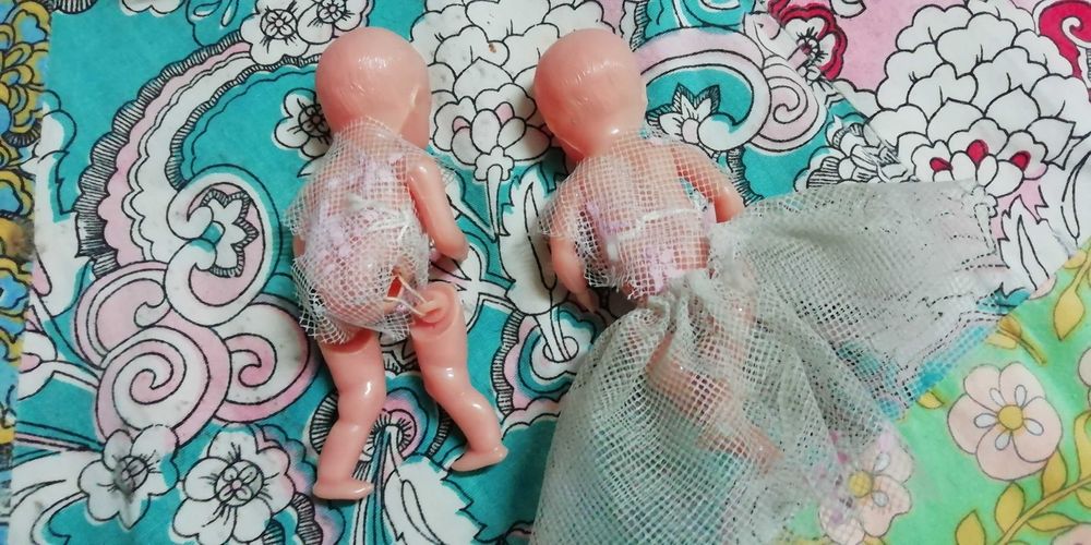 Bonecos antigos para casa de bonecas em celuloide e articulados