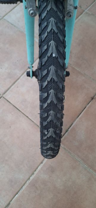 Bicicleta de menina roda 20