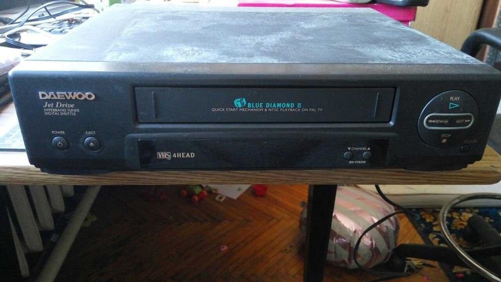 Видеомагнитофон Daewoo DV-F702W