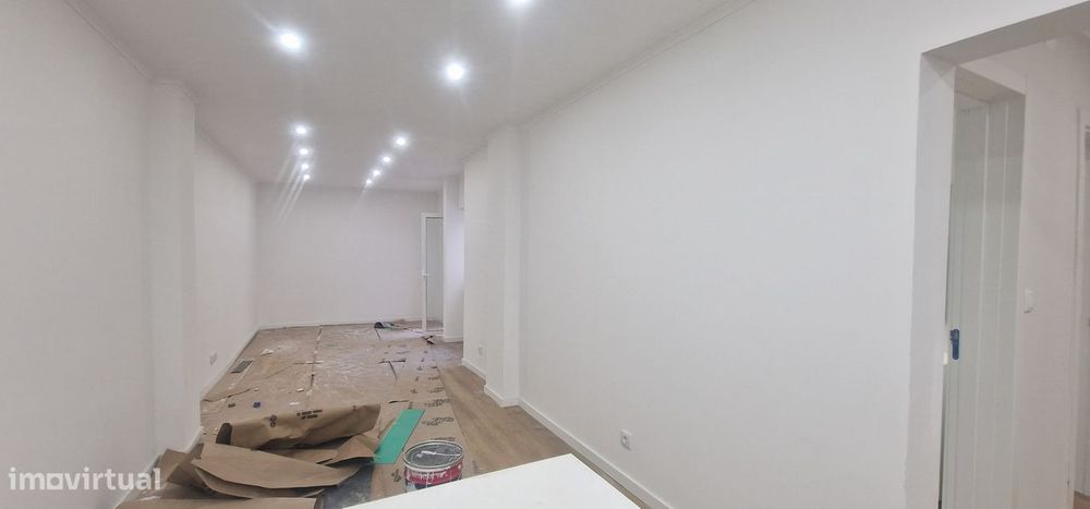 T2+1 Remodelado com Terraço junto às Portas de Benfica e Novo Aldi