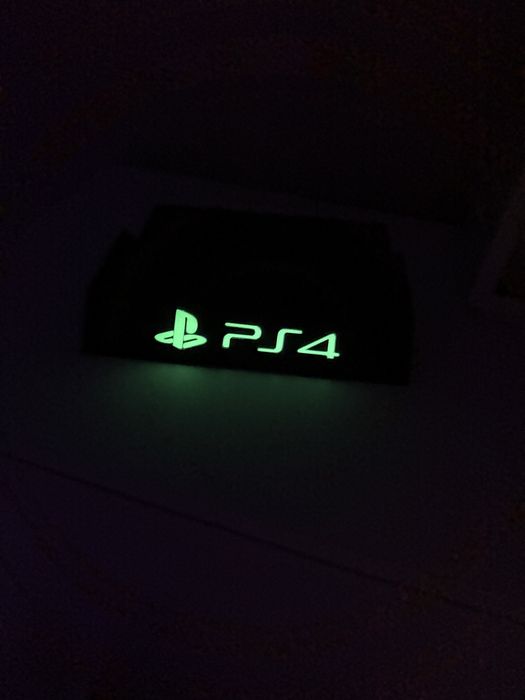 Stojak Podstawka na gry Ps4 napis Fluorescencyjny