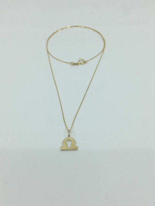 Colar novo em ouro com pendente
