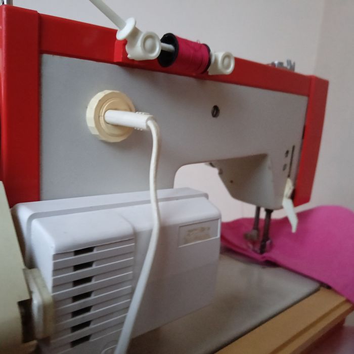 Sprzedam maszynę do szycia