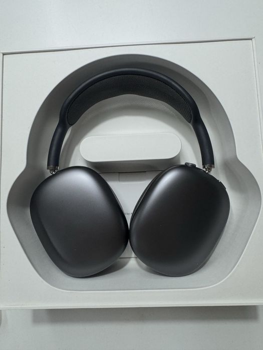 Airpods Max Lightning