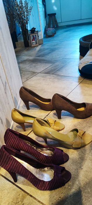 Buty damskie na obcasie