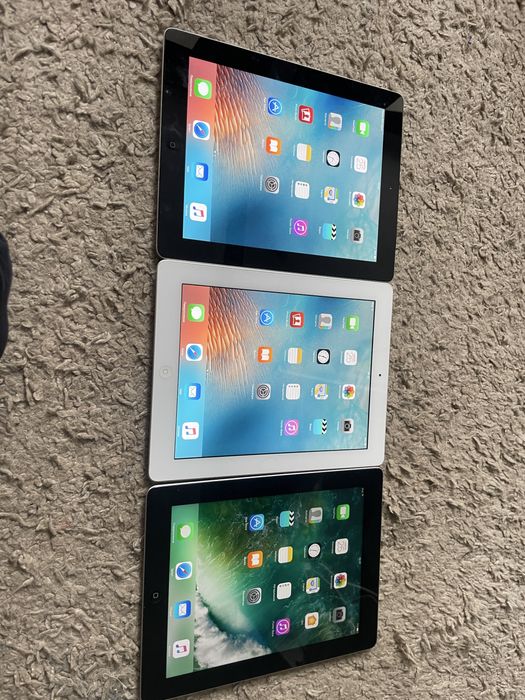 Ipad всі працюють моделі на фото