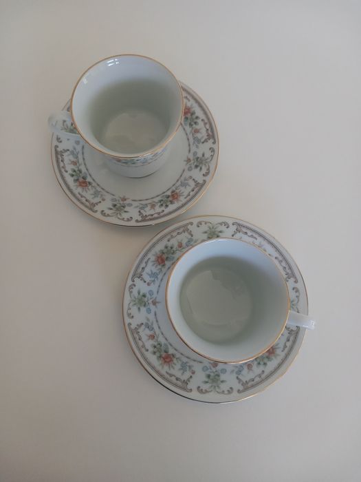Conjunto Chávenas Porcelana ANTIGAS
