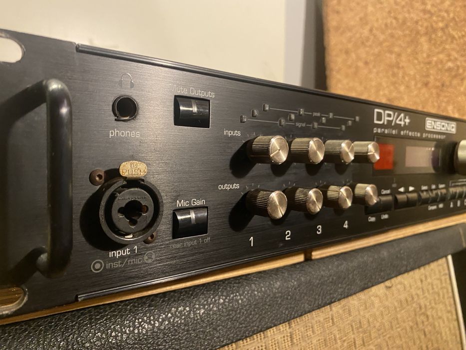 Ensoniq DP/4+ Parallel Effects Processor (Vintage / Raridade)