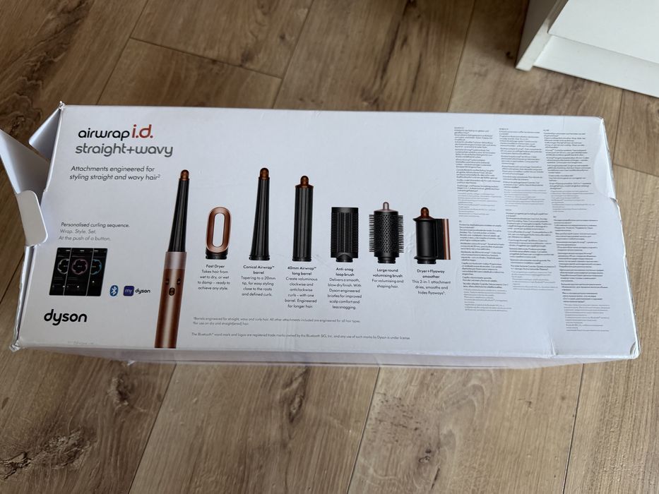 urządzenia do stylizacji włosów Dyson Airwrap i.d. Straight+Wavy  wylaczyl sie i nie chce wlaczyc
