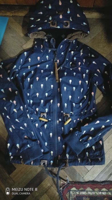 Куртка для девочки осенняя
