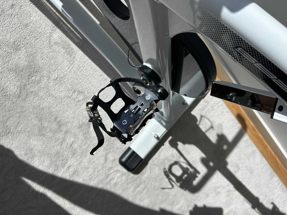 Bicicleta Estática BH Fitness Indoor SB2.2