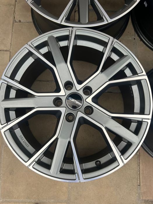 Диски Audi Volkswagen Mersedes Skoda r18 5/112 et35