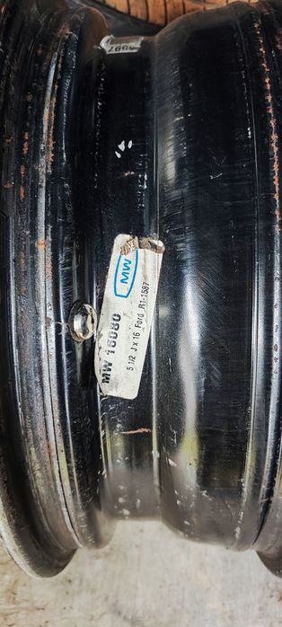 Продам один диск Ford R16