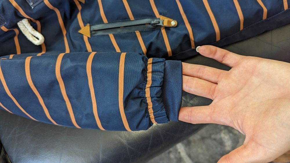 Утеплений комбінезон із водовідштовхувального функціонального матеріал