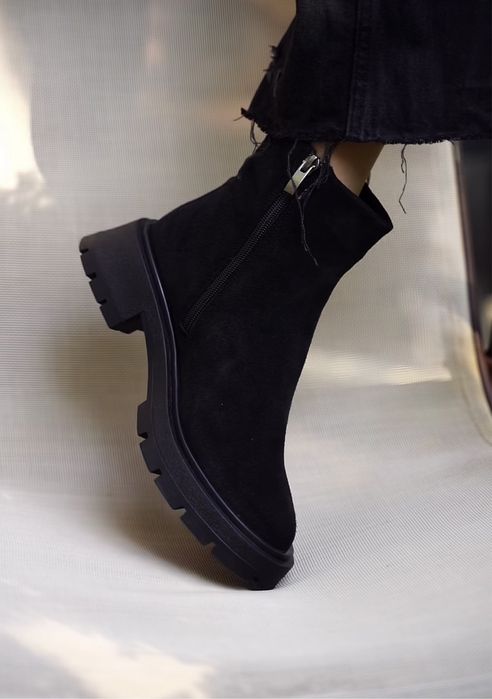 Жіночі замшеві демісезоні ботінки