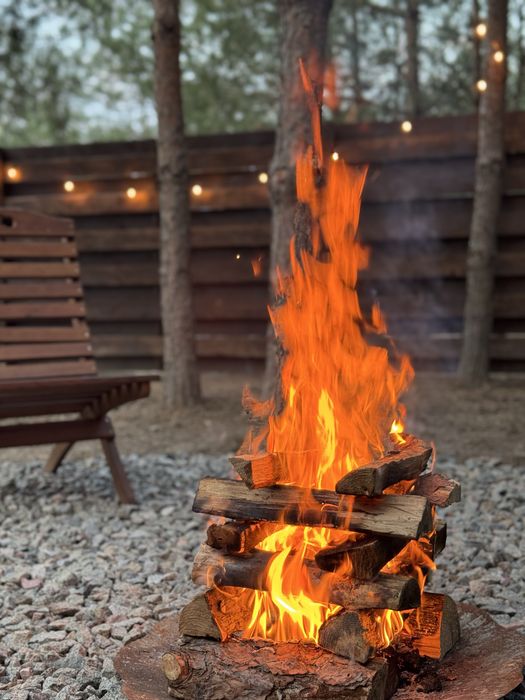 СЬОГОДНІ ВІЛЬНО | Будиночок з чаном у лісі — для двох, 15 хв від Києва