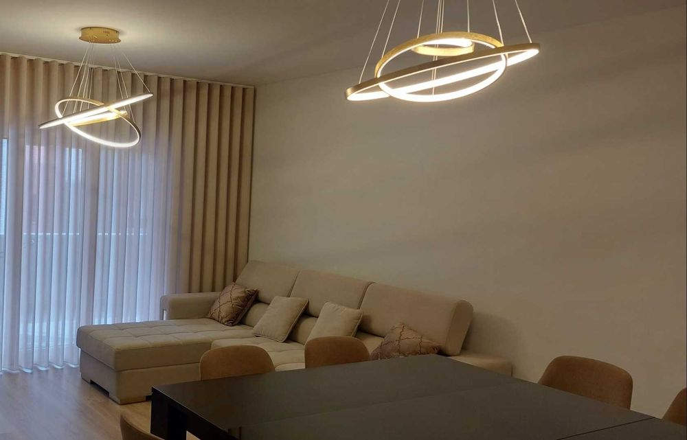 Vendo T3 , impecável, semi-novo.