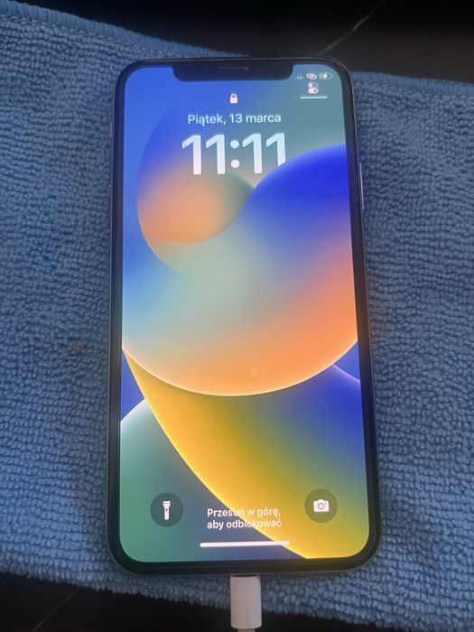 Iphone xs 64 gb silver bateria 80% MT9F2PM/A dostępny od 7.09.2026 REZERWACJA