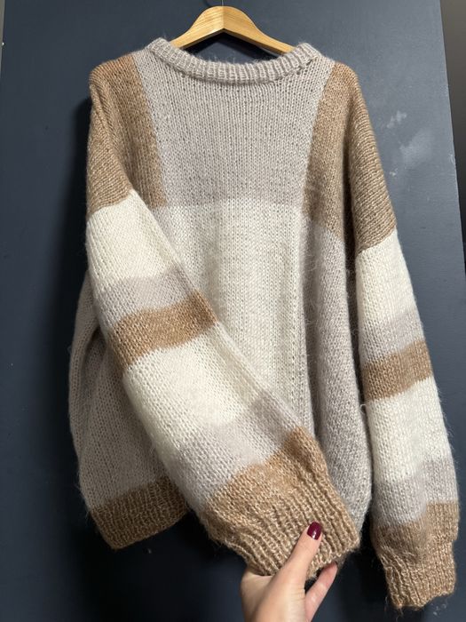 Piękny puchaty oversizowy oversize sweter sweterek