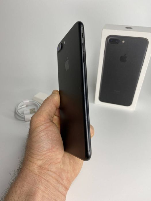 Продам ІPhone 7 Plus 128 gb Black