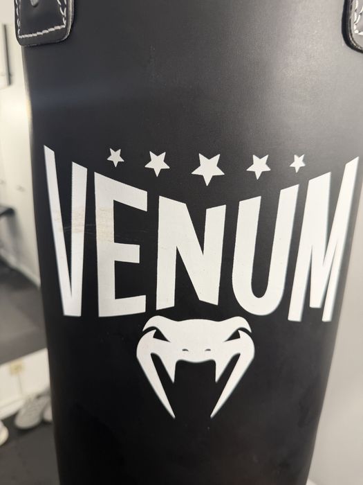 Saco de boxe Venum 32 kg