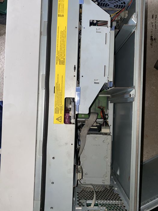 Servidor HP NetServer 3000 e Monitor