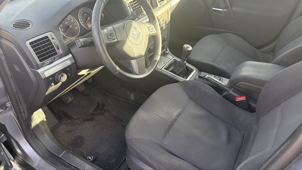 Opel cetra 1.8 benzyna . Stan bdb