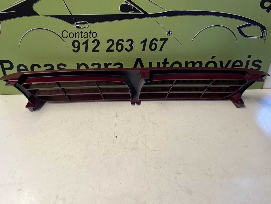 Toyota Carina - Grelha frente - G187