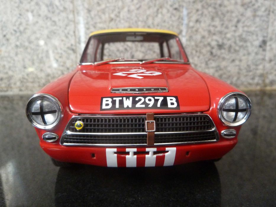 1:18 AutoArt, Lotus Cortina MK I, Winner 1964 Budapest, Minichamps