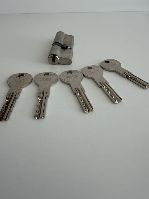 Canhão de fechadura com 5 chaves