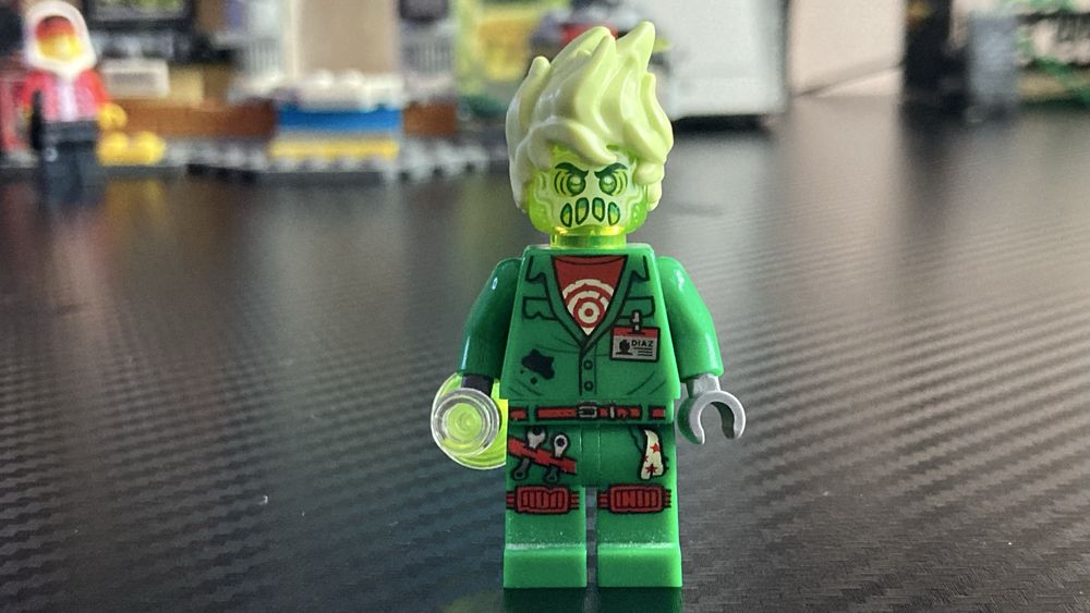 LEGO Hidden Side 70418 Лабораторія привидів Дж. Б.