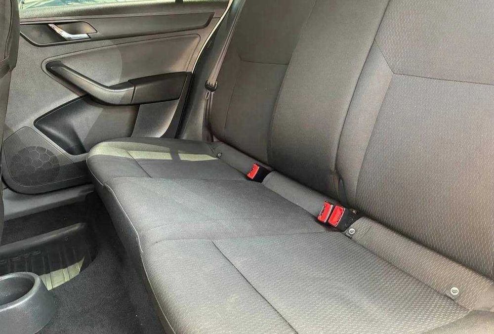 Skoda Rapid 1.6 MPI+гбо 2014 рідна фарба