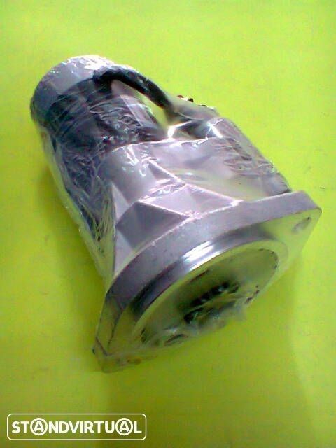 Motor de arranque Nissan Pickup D21 D22 Cabstar F22 Td25 (NOVO)