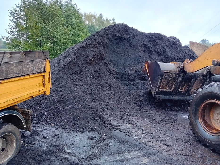 Ziemia ogrodowa kompost humus obornik