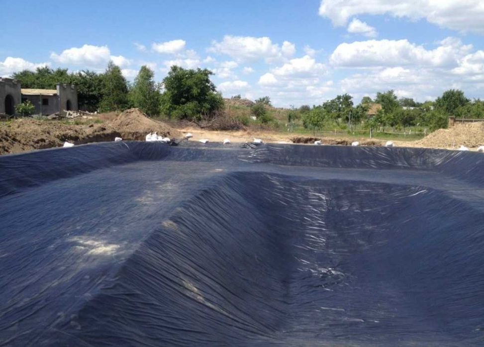 Продам міцну плівку для ставків і водойм