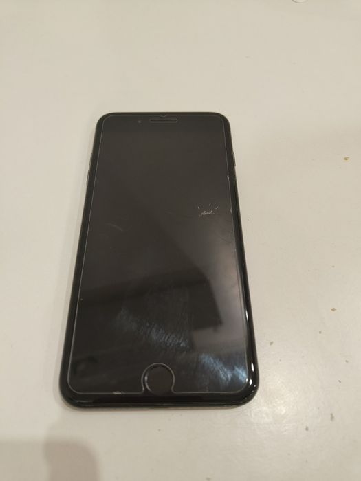 Айфон 7+, 128 ГБ під відновлення