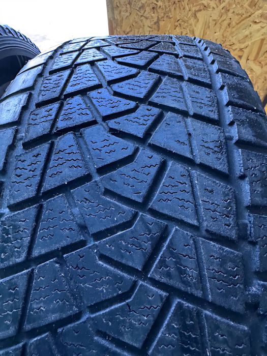 Зимові шини Bridgestone Blizzak 275/60 R18  комплект