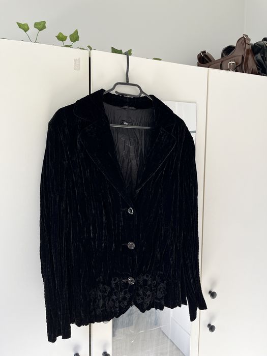 Elegancki czarny żakiet welurowy z haftem | Vintage 90s / Gothic / Y2K