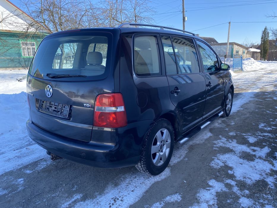 Volkswagen Touran 1.9 tdi 2004 рік Нерозмитнений