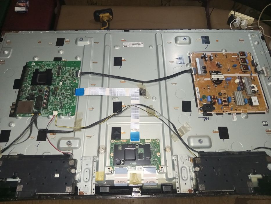 Продам платы запчасти  на телевизор SAMSUNG